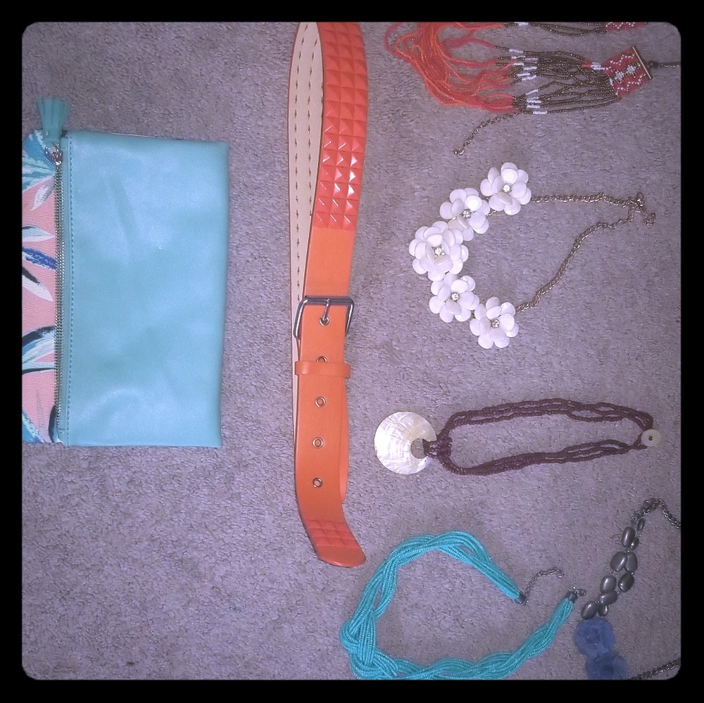 Clothing/Accessories/Jewelry